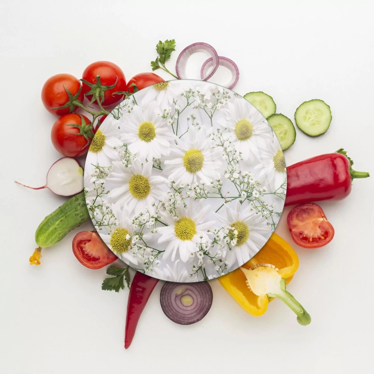 Tempered 12 inch Round Glass Cutting Board - Daisies